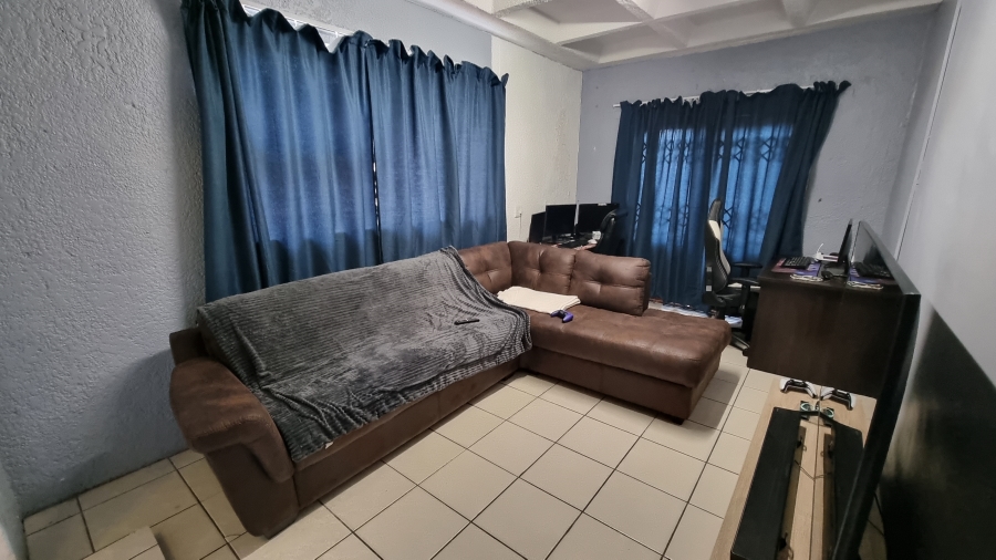 8 Bedroom Property for Sale in Die Bos Western Cape